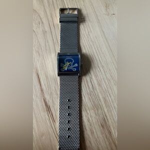 Hayuxi women’s glitter skull watch.